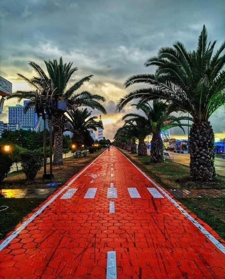 Spend Your Time In Orbi City บาทูมิ ภายนอก รูปภาพ